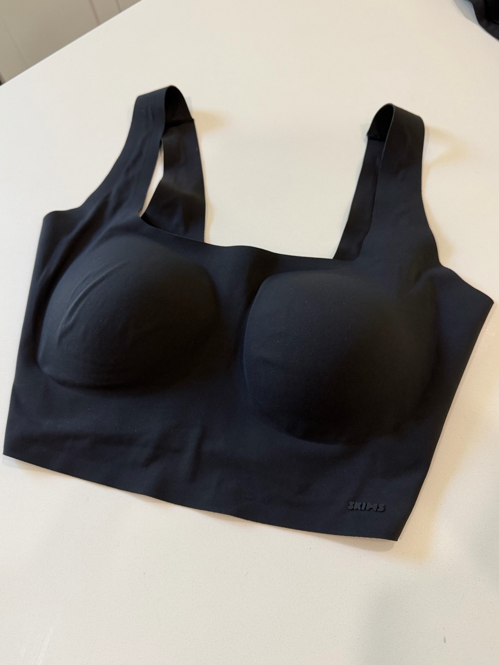 Skims Naked Scoop Tank Bralette Wireless Bra - Picture 6 of 8